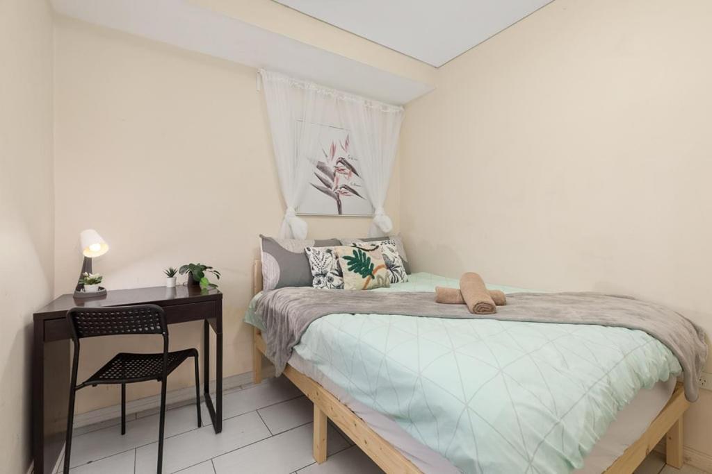 Deluxe Ensuite Double - Nearby Universities - Seconds To Famous Eateries Guest house *