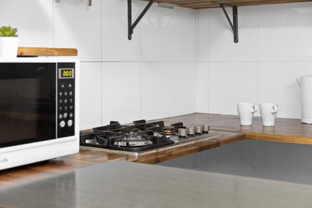 Guest house Deluxe Ensuite Double - Nearby Universities - Seconds To Famous Eateries Sydney